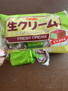 「フルタ 生クリームチョコレート ピスタチオ 袋46g」のクチコミ画像 by chan-manaさん