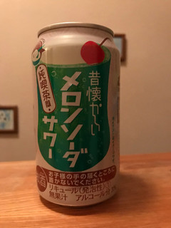 「合同酒精 昔懐かしい メロンソーダサワー 缶350ml」のクチコミ画像 by ねこねこりんさん