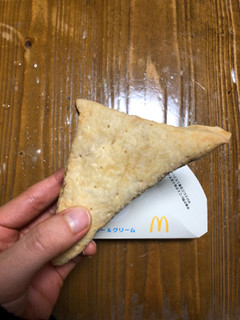 「マクドナルド 三角チョコパイ クッキー＆クリーム」のクチコミ画像 by ぐっちーずさん