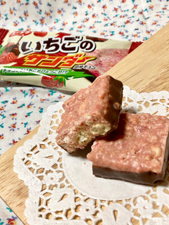 「有楽製菓 いちごのサンダー 袋1本」のクチコミ画像 by COTORI cafeさん