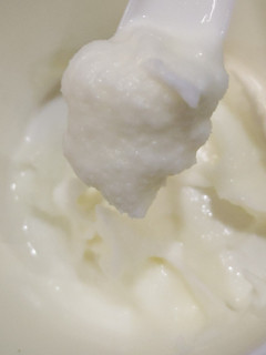 「安富牧場 小さな酪農家のまじめなアイス ミルク カップ120ml」のクチコミ画像 by おうちーママさん