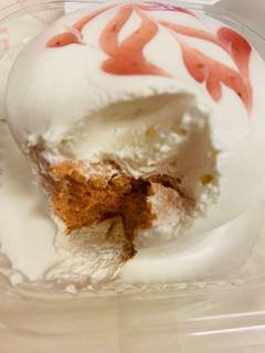 「ローソン Uchi Cafe’ おぼれクリームのパンケーキ いちごの味わい」のクチコミ画像 by gologoloさん