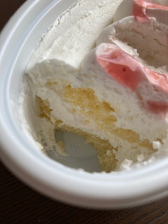 「デイリーヤマザキ ベストスイーツセレクション スプーンで食べる苺のショートケーキ」のクチコミ画像 by chan-manaさん