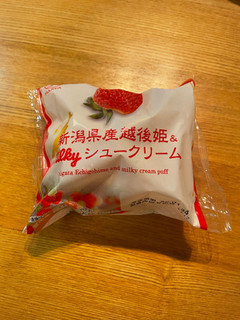 「不二家 新潟県産越後姫＆ミルキーシュークリーム 袋1個」のクチコミ画像 by KATさん