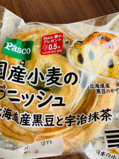 「Pasco 国産小麦のデニッシュ 北海道産黒豆と宇治抹茶 袋1個」のクチコミ画像 by いもんぬさん