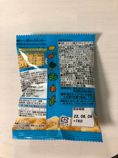 「バンダイ それいけ！アンパンマン ぷくじゃが やさしいしお味 袋11g×4」のクチコミ画像 by こつめかわうそさん