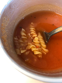 「クノール スープDELI まるごと1個分完熟トマトのスープパスタ カップ41.6g」のクチコミ画像 by こつめかわうそさん