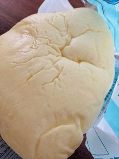 「第一パン ホワイトチョコとマカダミアナッツのパン」のクチコミ画像 by いもんぬさん