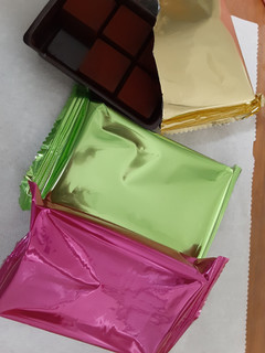 「ハマダ 生チョコレート ココア＆ストロベリー 箱16個」のクチコミ画像 by もこもこもっちさん