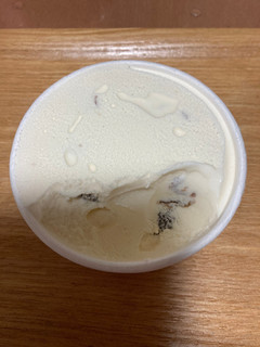 「森永 MOW PRIME ゴールドラムレーズン 発酵バターの香り カップ140ml」のクチコミ画像 by こまつなさん
