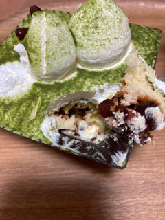 「シャトレーゼ 北海道産発酵バター使用抹茶ティラミス」のクチコミ画像 by こまつなさん