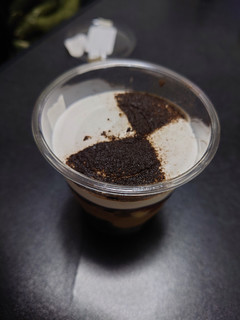 「ローソン Uchi Cafe’ 和パフェ ほうじ茶」のクチコミ画像 by しろねこエリーさん