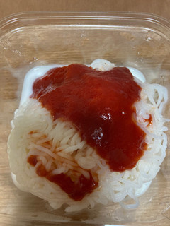 「相模屋 とうふ冷麺 トマト 麺150g スープ30g」のクチコミ画像 by こまつなさん