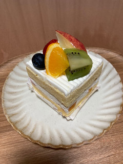 「シャトレーゼ フルーツぎっしりショートケーキ」のクチコミ画像 by こまつなさん
