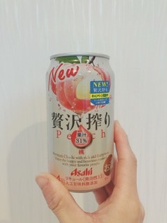 「アサヒ 贅沢搾り 桃 缶350ml」のクチコミ画像 by ちゃーぼーさん