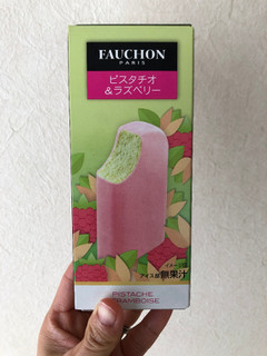 「FAUCHON フォション ピスタチオ＆ラズベリーバー 75ml」のクチコミ画像 by こつめかわうそさん