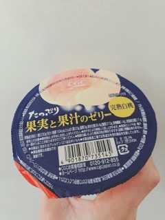 「CGC たっぷり果実と果汁のゼリー 完熟白桃 カップ230g」のクチコミ画像 by ちゃーぼーさん