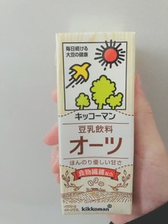 「キッコーマン 豆乳飲料 オーツ パック200ml」のクチコミ画像 by ちゃーぼーさん