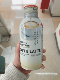 「UCC BEANS＆ROASTERS CAFFE LATTE 缶375g」のクチコミ画像 by こつめかわうそさん