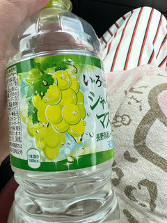 「コカ・コーラ い・ろ・は・す シャインマスカット 555ml」のクチコミ画像 by SweetSilさん