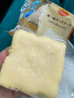 「ファミリーマート 濃い味チーズケーキ」のクチコミ画像 by 甘党の桜木さん