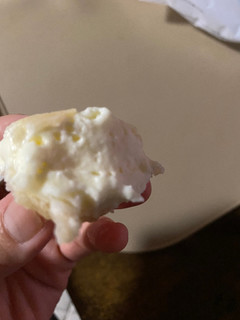 「ローソン Uchi Cafe’ ホボクリム ほぼほぼクリームのシュー とろ～りミルク」のクチコミ画像 by gologoloさん