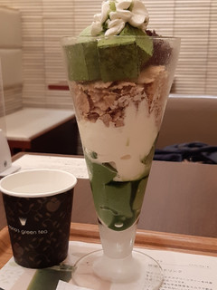 「nana’s green tea 抹茶生チョコレートパフェ」のクチコミ画像 by fruit.moon0913さん