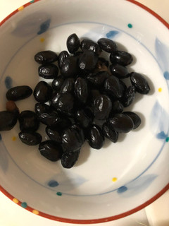 「マルヤナギ おいしい蒸し豆 ほの甘蒸し黒豆 袋45g」のクチコミ画像 by みもとさん