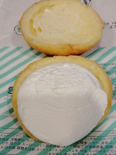 「ローソン Uchi Café×Milk MILKマリトッツォ 生クリームチーズ」のクチコミ画像 by とくめぐさん
