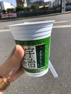 「ファミリーマート 上林春松本店監修 宇治抹茶フラッペ」のクチコミ画像 by こつめかわうそさん