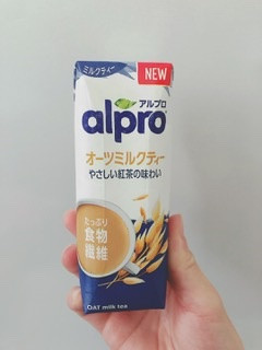 「ALPRO たっぷり食物繊維 オーツミルクティー やさしい紅茶の味わい 250ml」のクチコミ画像 by ちゃーぼーさん