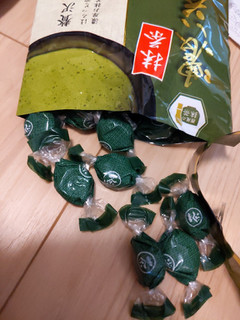 「日進製菓 濃い茶飴 袋100g」のクチコミ画像 by おうちーママさん