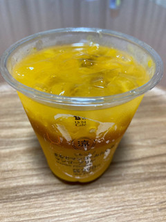「ローソン Uchi Cafe’ もっと まるでマンゴーみたいなマンゴープリン」のクチコミ画像 by こまつなさん