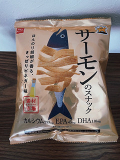 「おやつカンパニー 素材市場 サーモンのスナック 袋61g」のクチコミ画像 by uhohoiさん