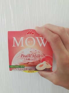 「森永 MOW 白桃ミルク カップ140ml」のクチコミ画像 by ちゃーぼーさん