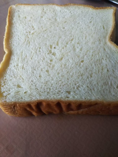 「セブン＆アイ セブンプレミアムゴールド 北海道産小麦の金の生食パン 2枚入」のクチコミ画像 by 毎日が調整日さん