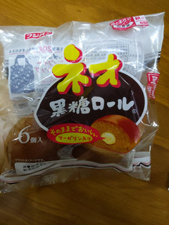 「フジパン ネオ黒糖ロール 袋6個」のクチコミ画像 by おうちーママさん
