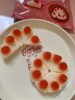 「カバヤ いちごケーキ グミ 40g」のクチコミ画像 by SweetSilさん