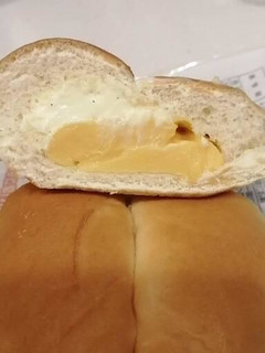 「第一パン 安納芋とろけるクリームパン」のクチコミ画像 by とくめぐさん
