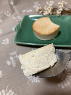 「ローソン Uchi Cafe’ 濃厚生チーズケーキ 1個」のクチコミ画像 by COTORI cafeさん