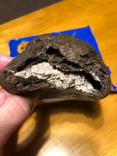 「オランジェ オレオ クッキー＆北海道練乳クリームのシュークリーム 袋1個」のクチコミ画像 by くりくりたるとさん