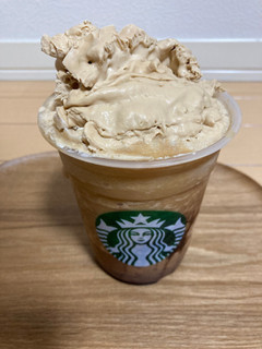 「スターバックス コーヒー ＆ クリーム フラペチーノ with コーヒー クリーム スワール」のクチコミ画像 by こまつなさん