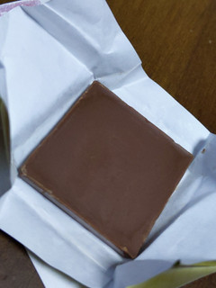 「アトランテ ミルク ナポリタンチョコレート 100g」のクチコミ画像 by おうちーママさん