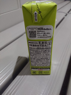 「明治 Milkfeelin Pistachio パック200ml」のクチコミ画像 by ぴのこっここさん