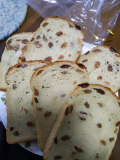 「Bread Garden Nakatake 味わい食パンセット 黒糖ぶどう食パン 1個」のクチコミ画像 by おうちーママさん