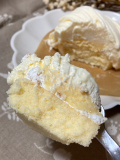「ローソン Uchi Cafe’ × Milk MILKモンブランケーキ みるく＆バター」のクチコミ画像 by COTORI cafeさん