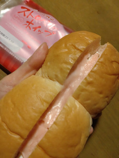 「リョーユーパン ストロベリーホイップ 袋1個」のクチコミ画像 by ゆり太ぬさん
