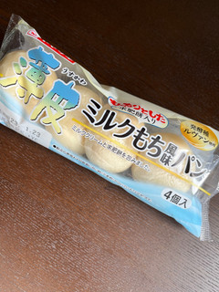 「ヤマザキ 薄皮 ミルクもち風味パン 袋4個」のクチコミ画像 by chan-manaさん