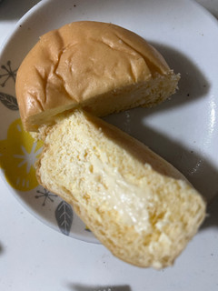 「八天堂 冷やして食べるとろけるくりーむパン カスタード」のクチコミ画像 by harrryさん