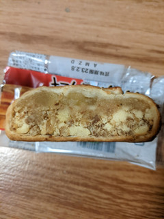 「ヤマザキ りんごのずっしりパイケーキ 袋1個」のクチコミ画像 by ゅぃぽんさん